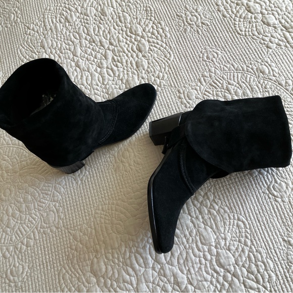 EUC Vaneli black suede boots w/dual wear options. - Picture 15 of 16